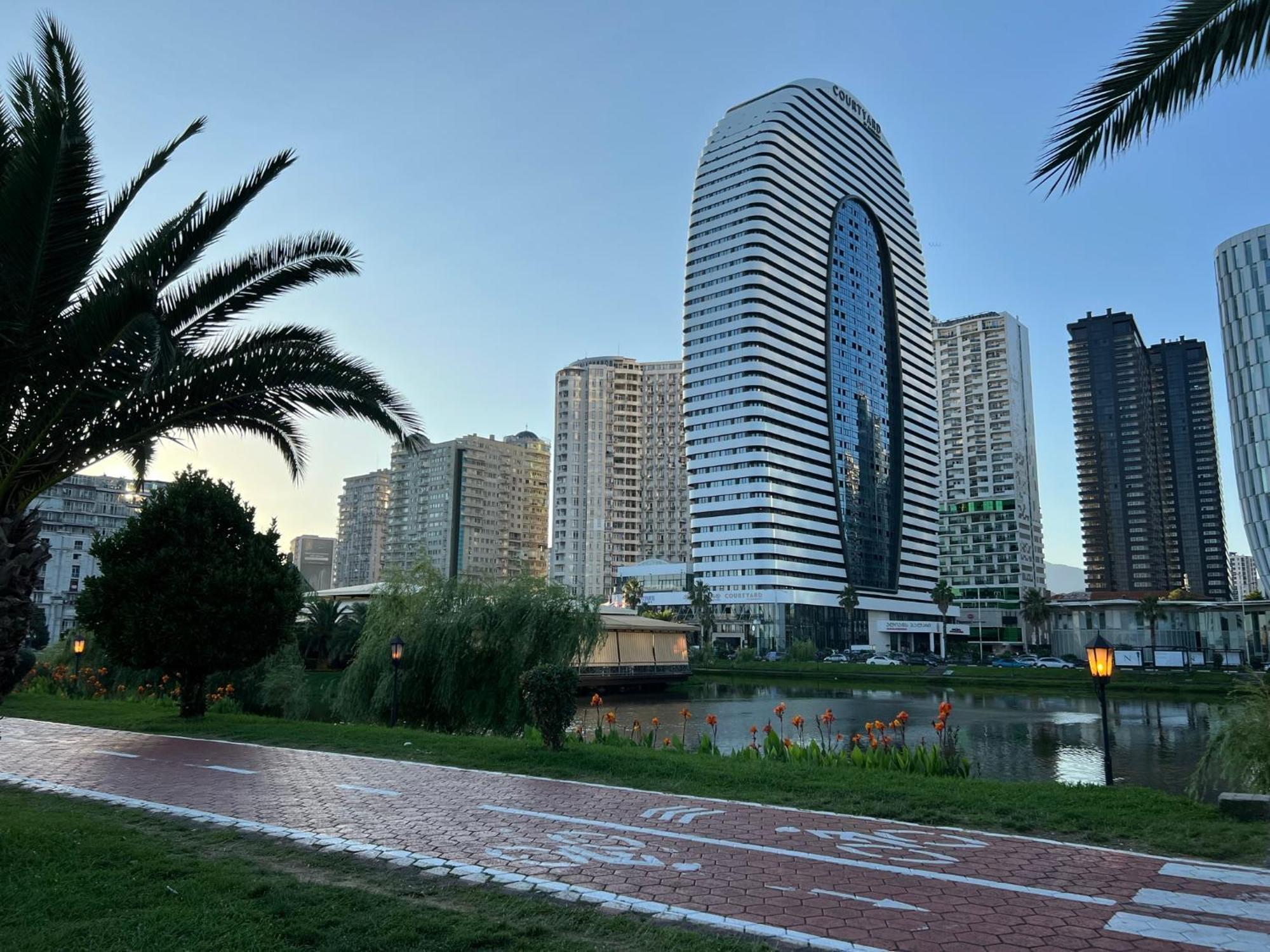 Ng Premium Apartments In Alliance Palace Batum Dış mekan fotoğraf
